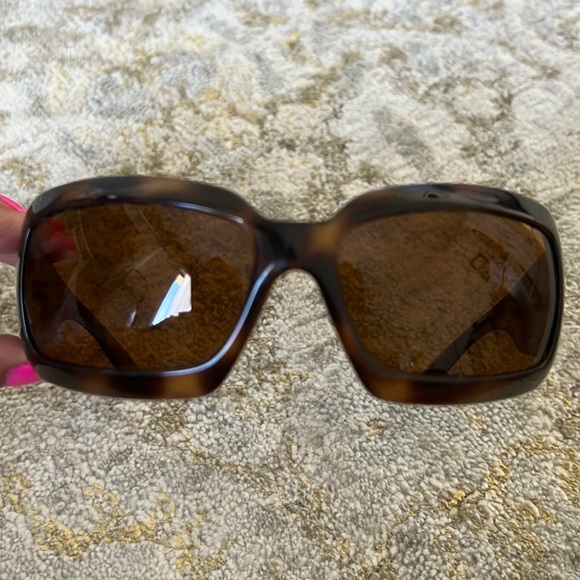 Chanel Mother of Pearl Sunglasses - Picture 2 of 10